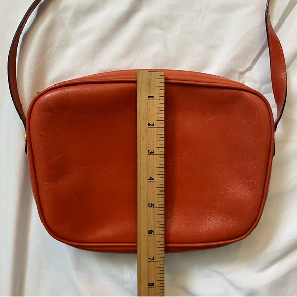 Vintage Authentic Salvatore Ferragamo Orange Leather Crossbody Shoulder Bag - Picture 7 of 8